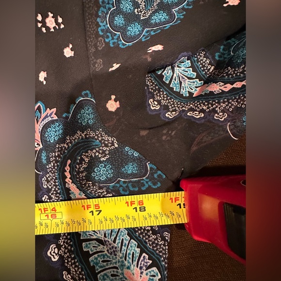 Express Black, Blues & Pinks Sheer Wrap Paisley Summer Romper Great Cond… - Picture 11 of 13